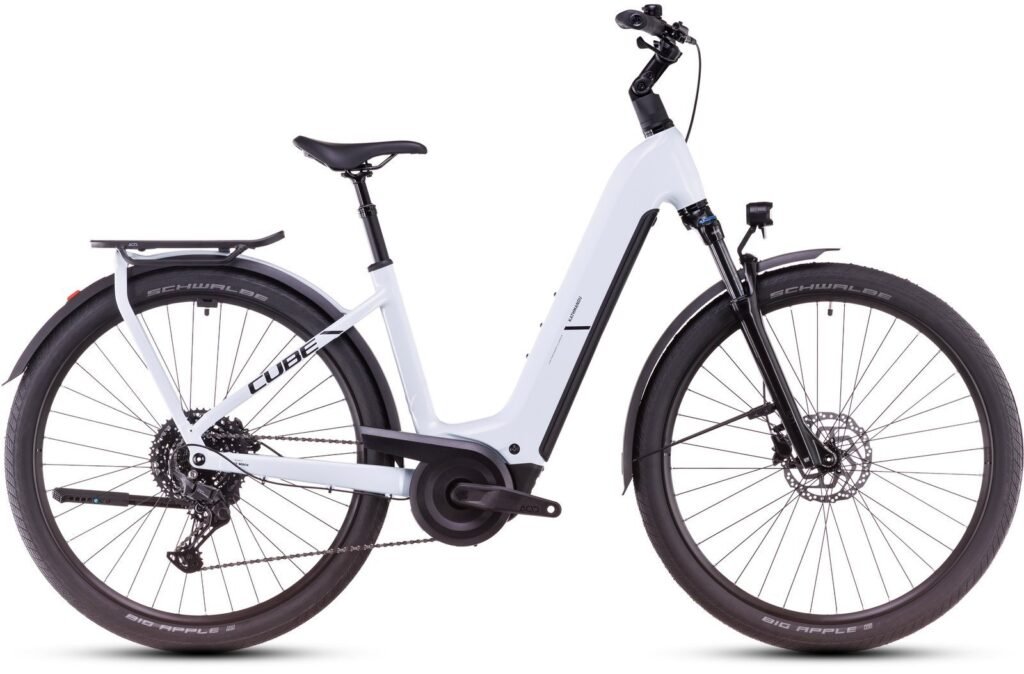 Cube Kathmandu Hybrid ONE 800 Easy Entry polarwhite´n´black